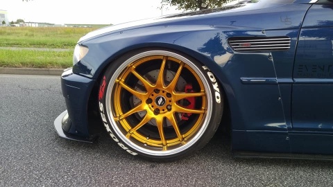 BMW E46 COUPE WYGLĄDAJĄCY JAK PANDEM SMALL BODY KIT
