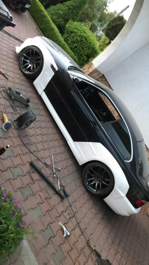 BMW E46 COUPE WYGLĄDAJĄCY JAK PANDEM SMALL BODY KIT