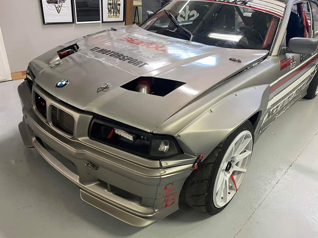 FRONT FENDERS (R+L) BMW E36 COUPE PANDEM LOOK-A-LIKE +10CM