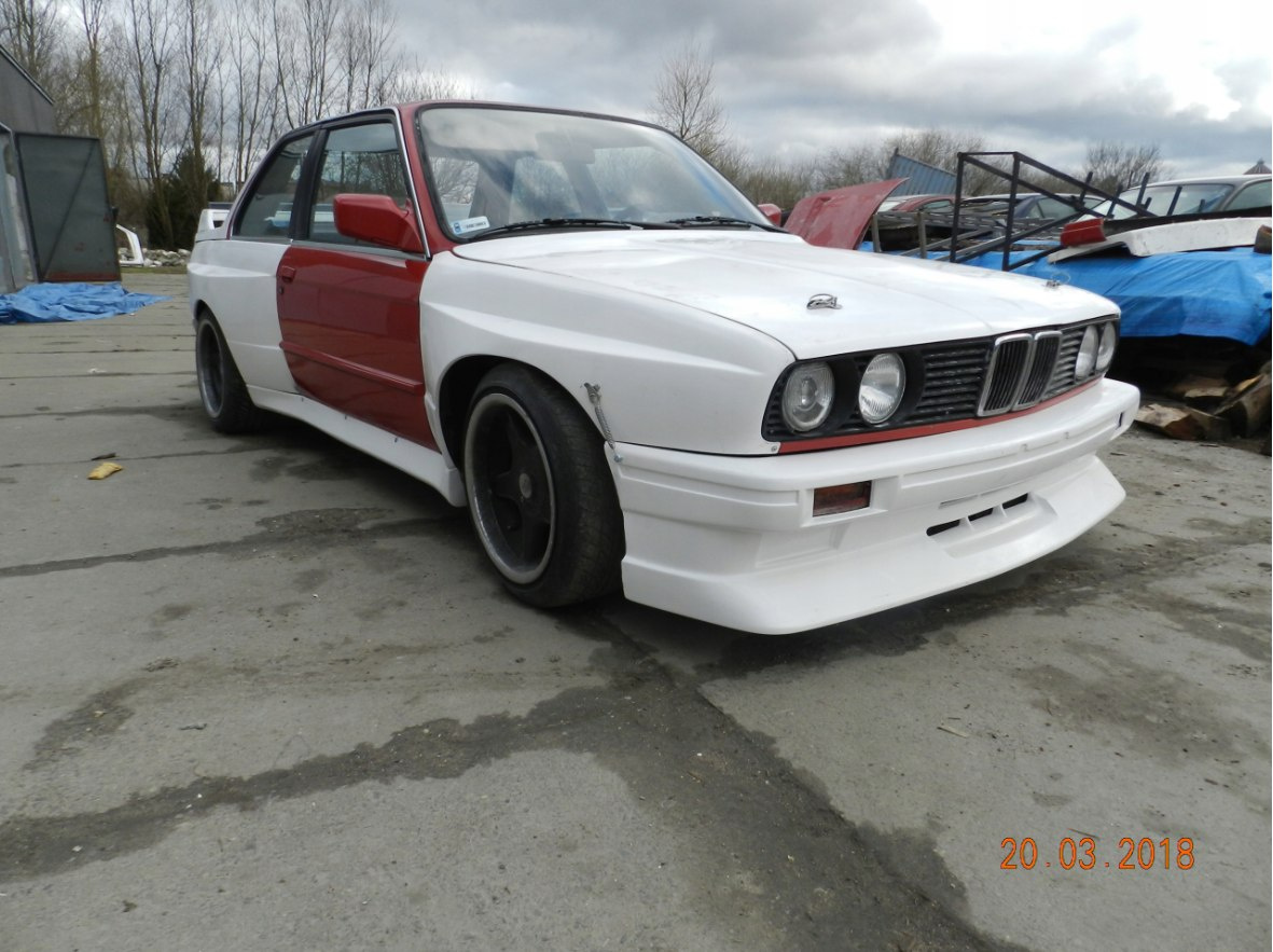 HOOD BMW E30 M3+14